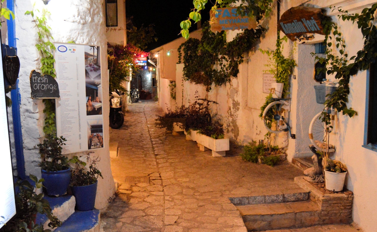 Fall in love with old town marmaris